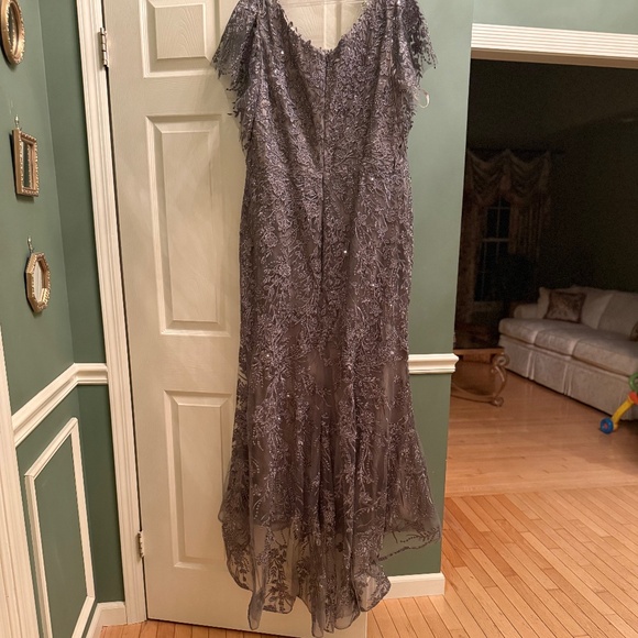 Lara Mother of the Bride - Picture 4 of 4